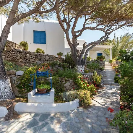 Holiday home Mykonos Scorpion Beachfront Suites *